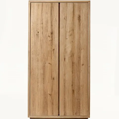 Armoire Grasse en bois massif — armoires