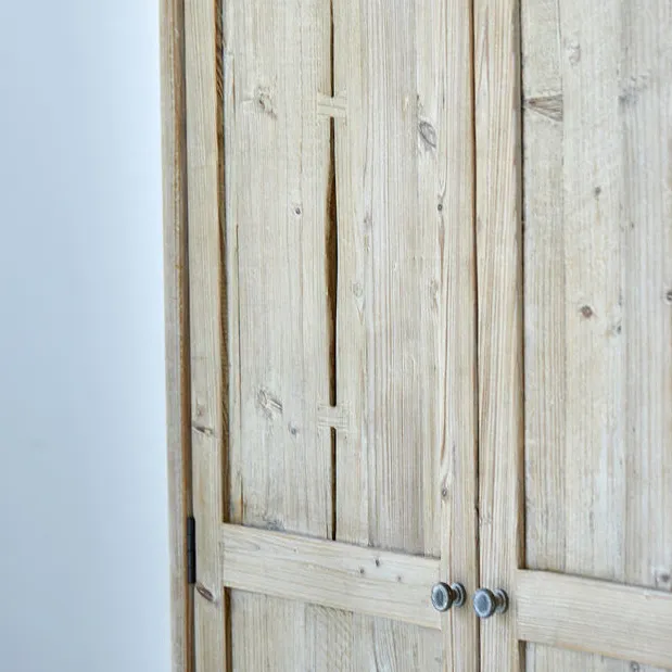 Armoire Lussan en bois massif, vue 4 sur 6