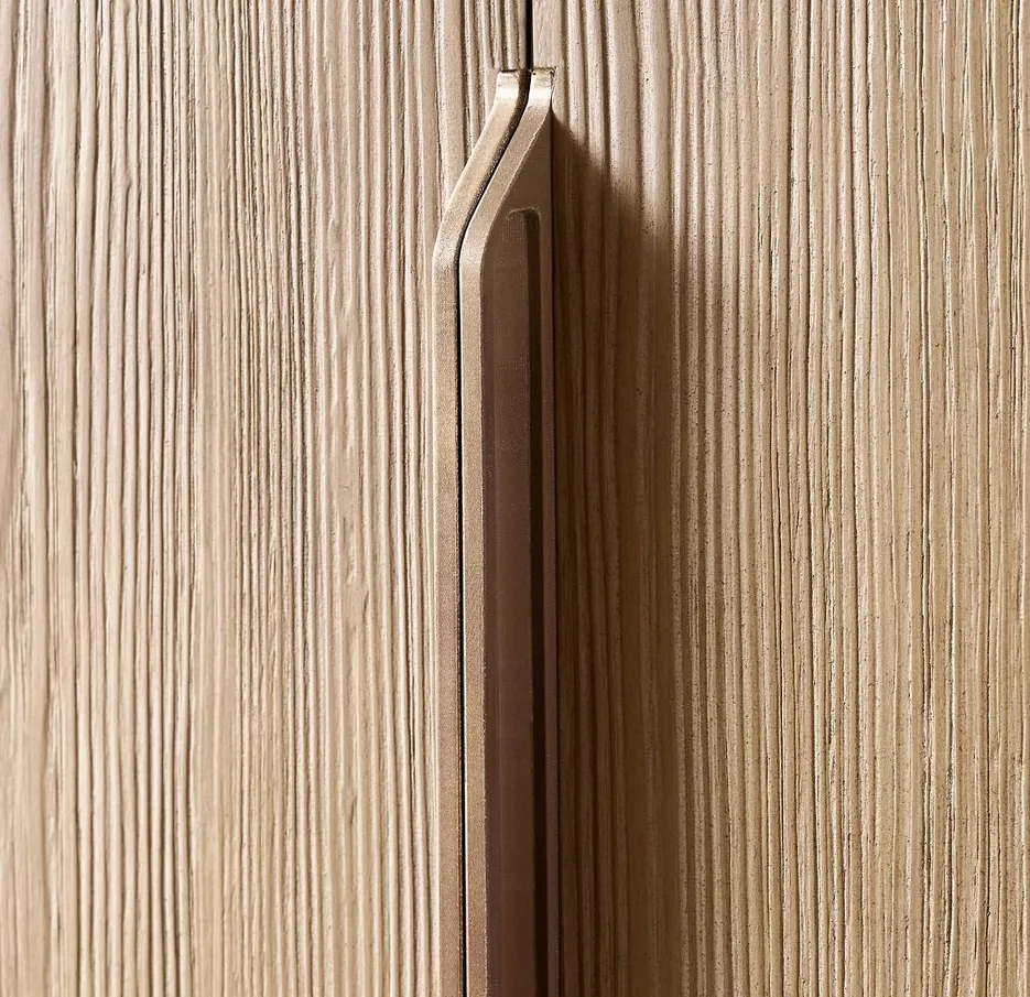 Armoire Pézenas en bois massif, vue 2 sur 6