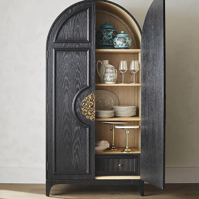 Armoire Sommières en placage de chêne, vue 3 sur 5