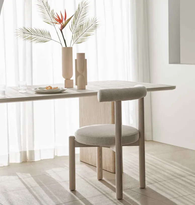 Chaise Autoire en bois massif, vue 3 sur 6