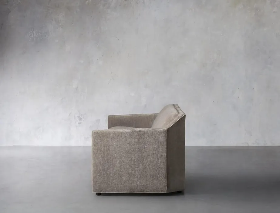 Chaise Avallon en bois massif, vue 4 sur 5