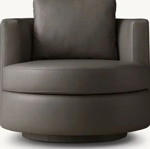 Chaise Bergerac en cuir — chaises