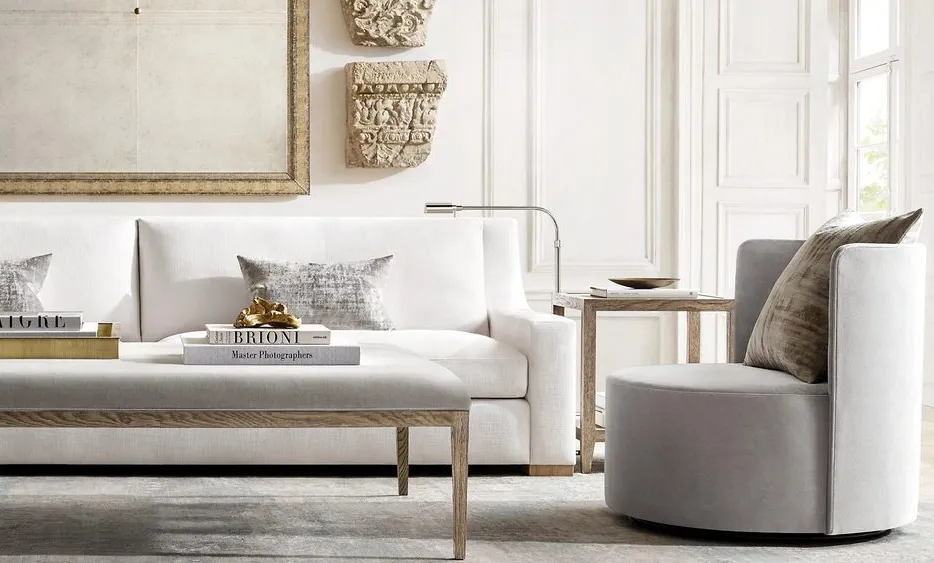 Chaise Loubressac en tissu et chêne, vue 2 sur 4