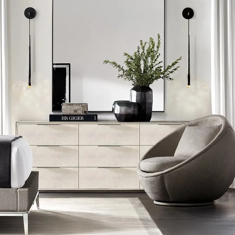 Chaise Louhans minimaliste, vue 2 sur 6