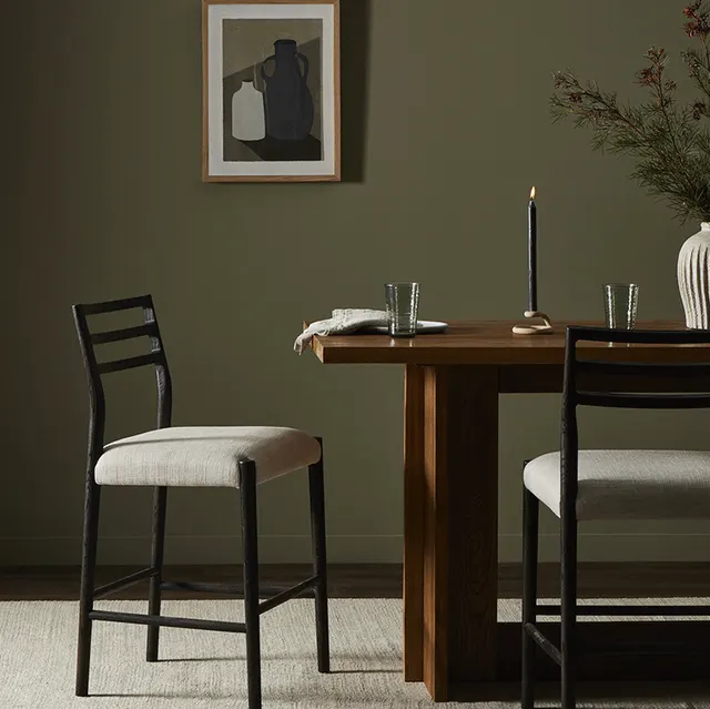 Chaise Lourdes en tissu — chaises