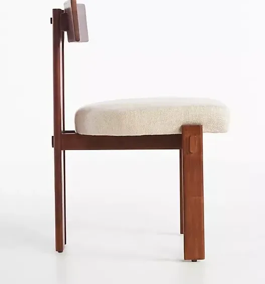 Chaise Lucéram en tissu et chêne, vue 2 sur 5