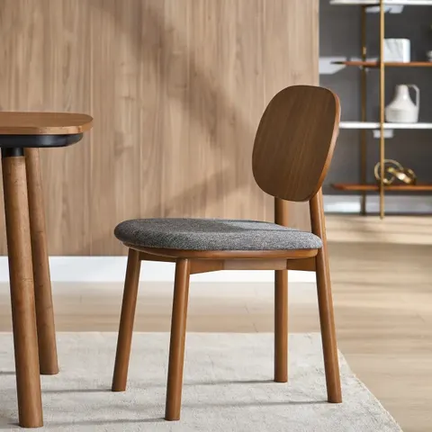 Chaise Megève en tissu et chêne — chaises