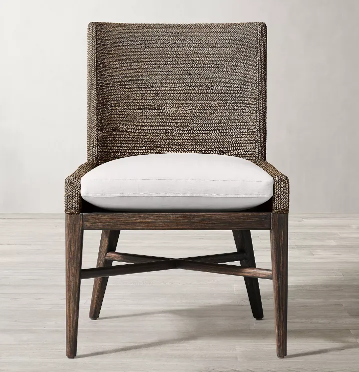 Chaise Milly en bois massif, vue 3 sur 4