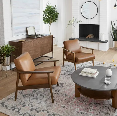 Chaise Tende en cuir — chaises