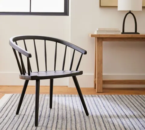 Chaise Varengeville en bois massif noir — chaises