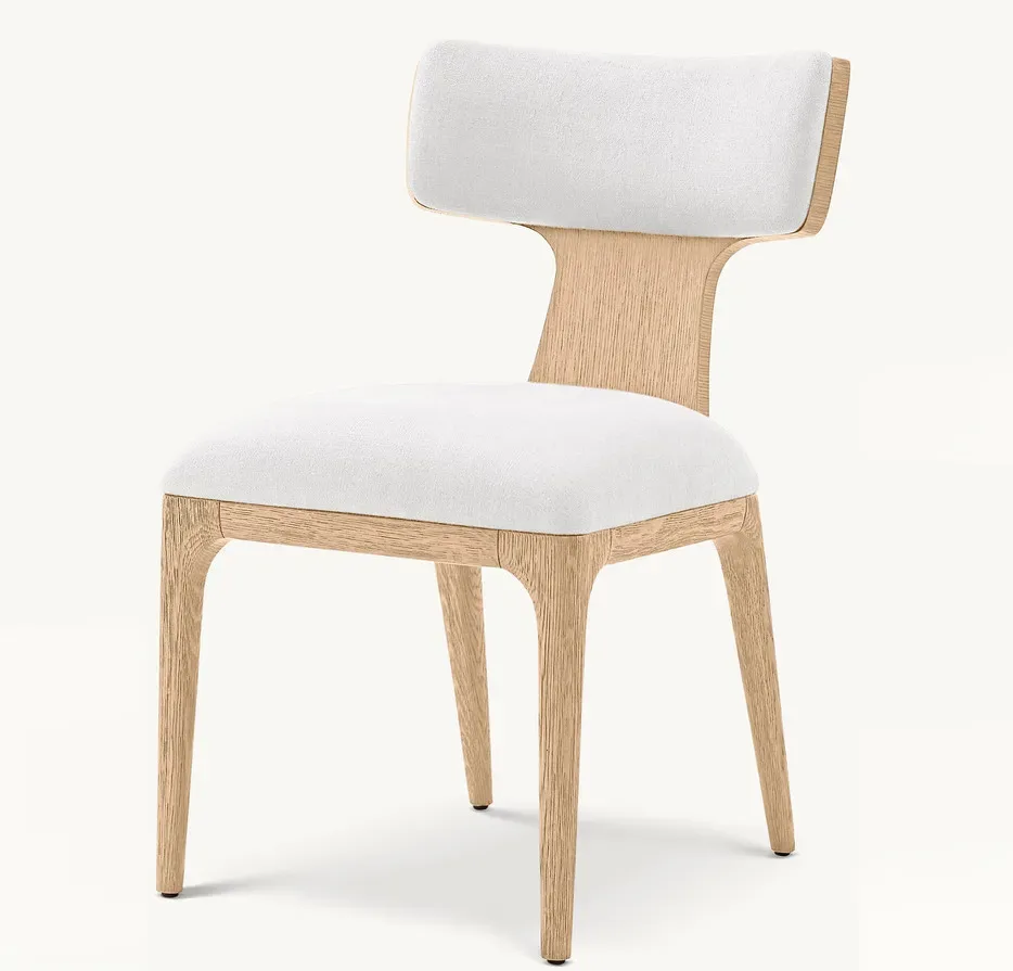 Chaise Vogüé en tissu et chêne, vue 2 sur 6