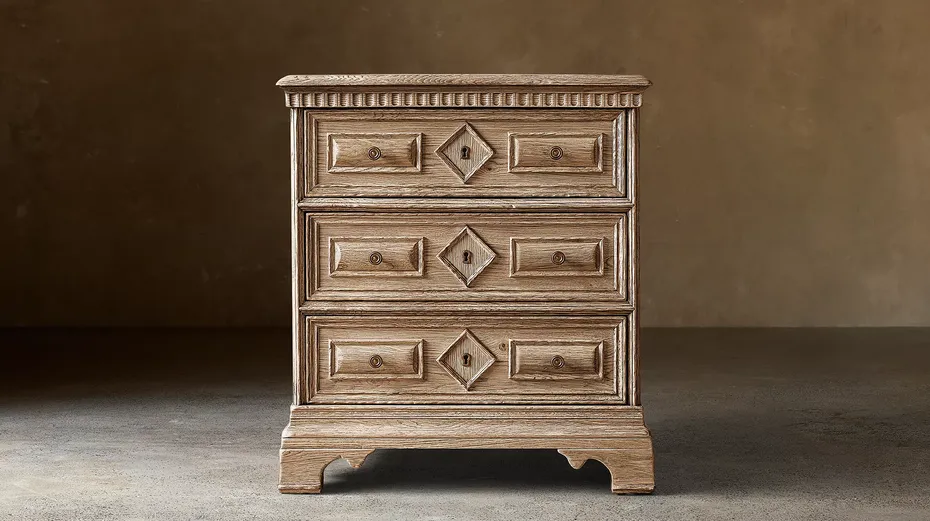 Commode Lacoste en chêne 3 tiroirs, vue 2 sur 4