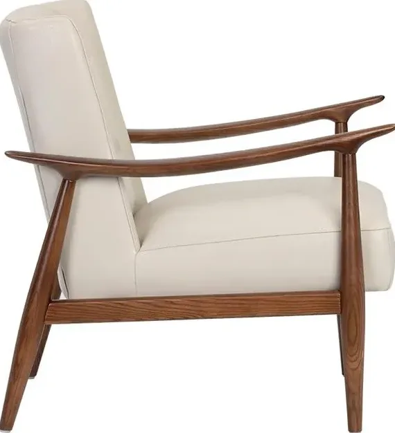 Fauteuil lounge Megève en cuir et frêne, vue 3 sur 6