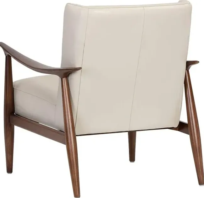 Fauteuil lounge Megève en cuir et frêne, vue 4 sur 6