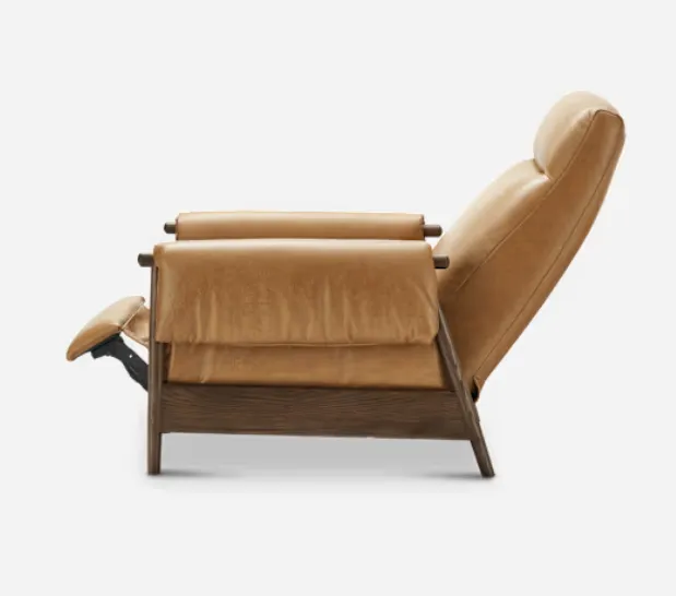 Fauteuil lounge Talloires en cuir et bois massif, vue 2 sur 5