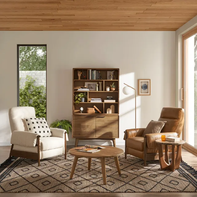 Fauteuil lounge Talloires en cuir et bois massif, vue 5 sur 5