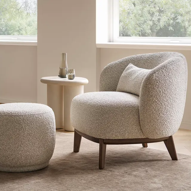 Fauteuil Lussan en tissu bouclé et noyer gris — fauteuils