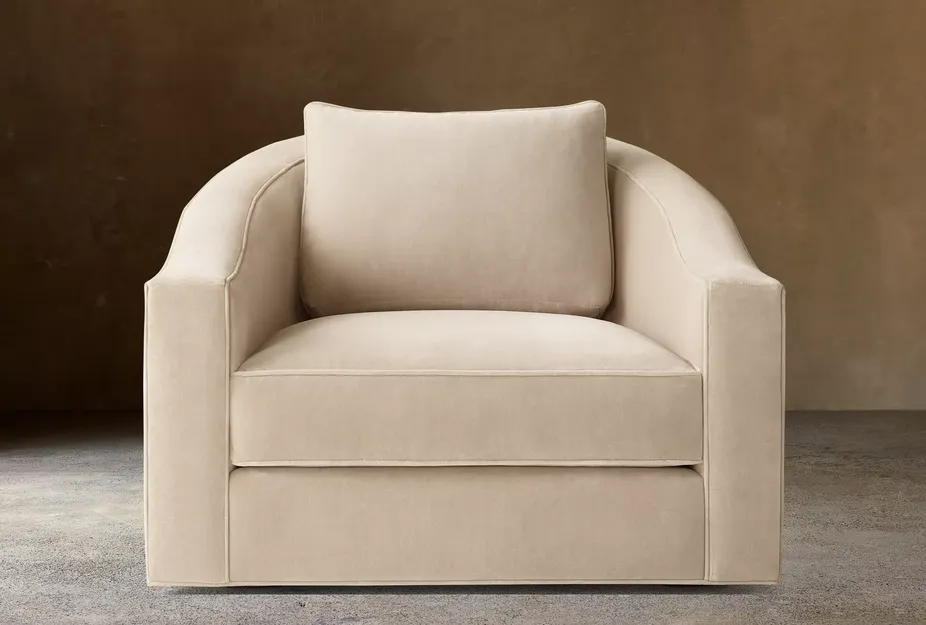 Fauteuil pivotant Saorge en velours crème, vue 2 sur 4