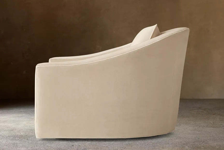 Fauteuil pivotant Saorge en velours crème, vue 3 sur 4