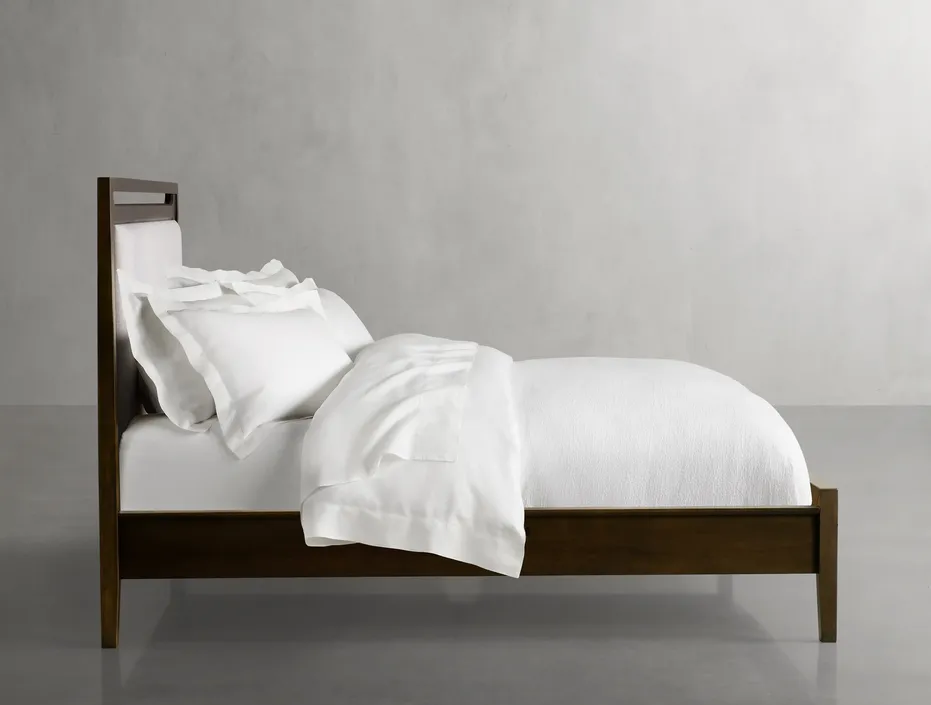 Lit Die en tissu et bois massif king size, vue 3 sur 4