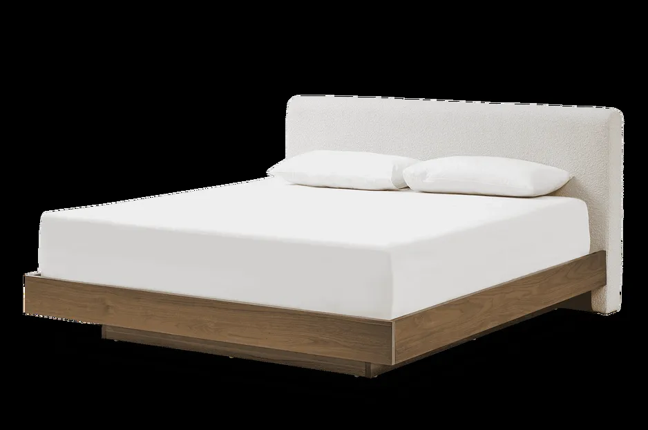 Lit Fécamp en tissu et bois massif king size, vue 3 sur 6