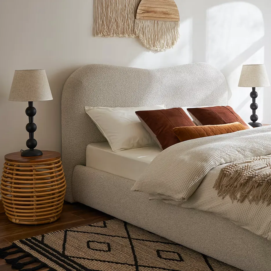 Lit Forcalquier en tissu queen size, vue 2 sur 5