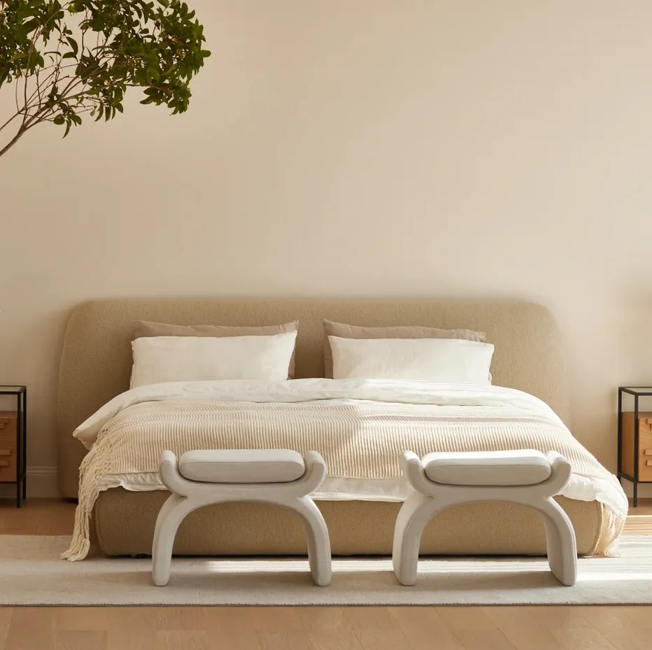 Lit Massat en tissu et bois massif, collection lits ELWOOD HOME