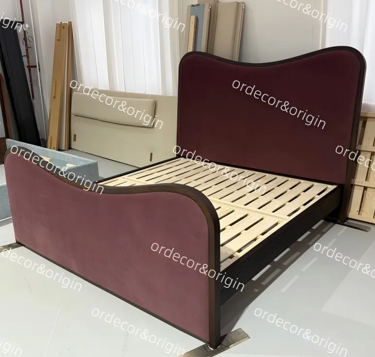 Lit Nantua en velours king size, vue 5 sur 5