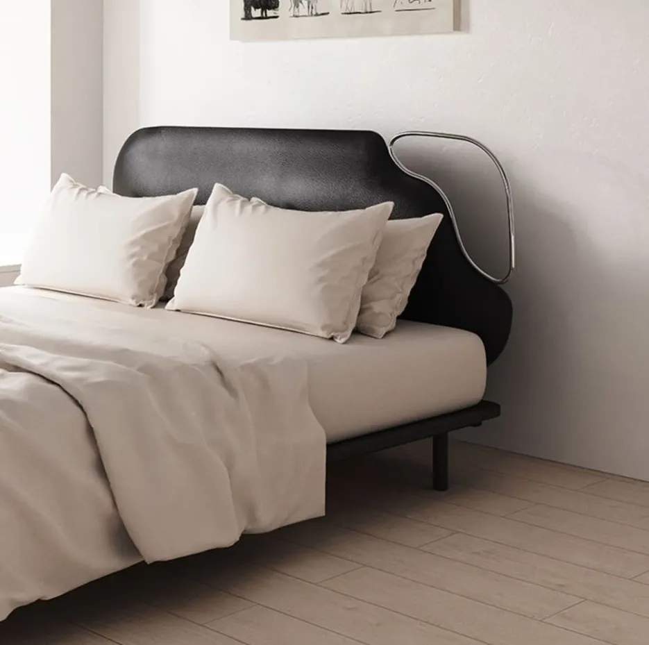 Lit Sare en bois massif king size, vue 3 sur 6