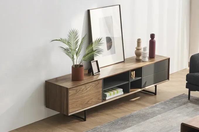 Meuble TV Vence en bois massif, vue 2 sur 6