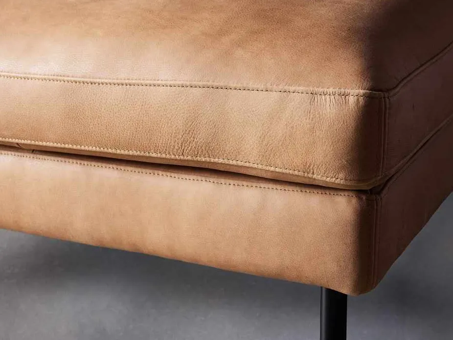Pouf Gordes en cuir, vue 2 sur 6