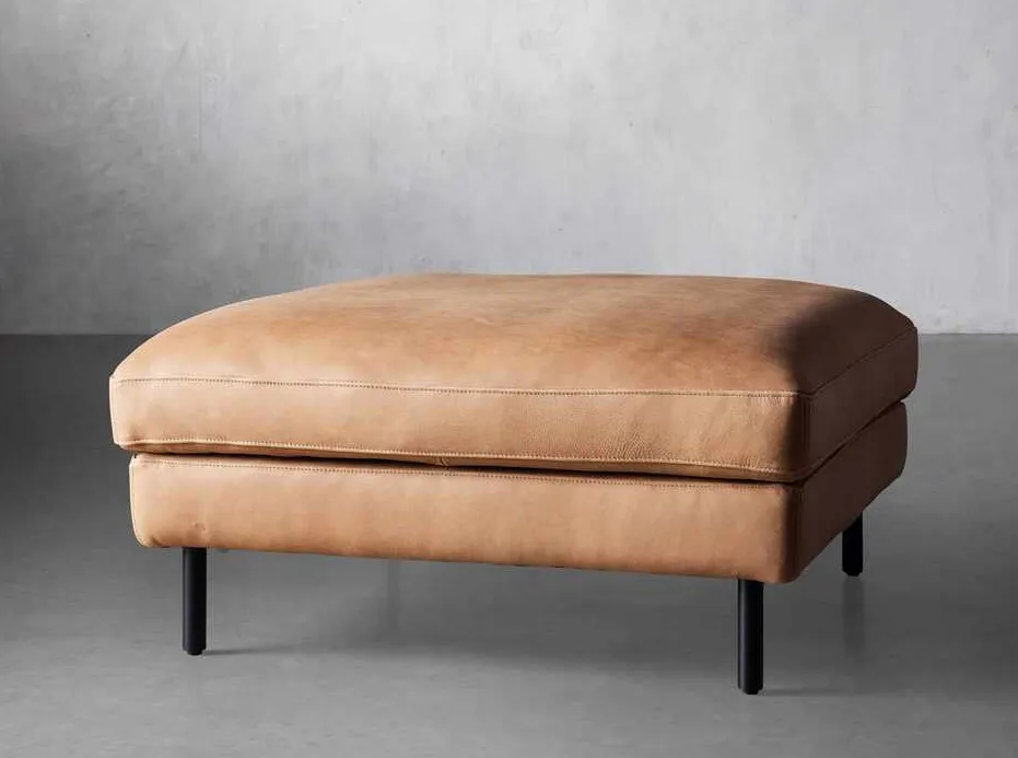 Pouf Gordes en cuir, vue 4 sur 6