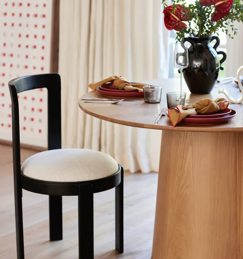 Table à manger ronde Cuisery en chêne, vue 3 sur 6