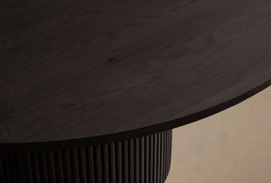 Table à manger ronde Goult en bois massif, vue 2 sur 4