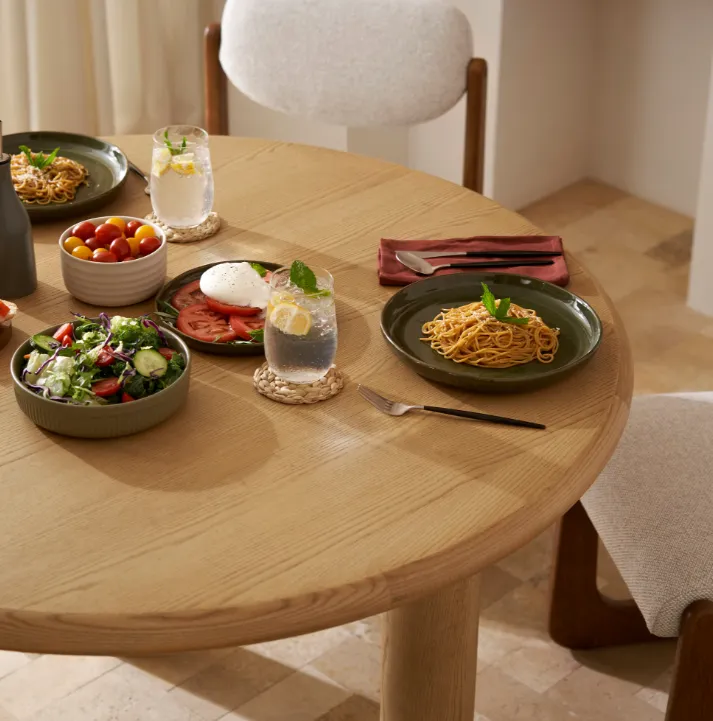 Table à manger ronde Minerve en teck, vue 2 sur 4