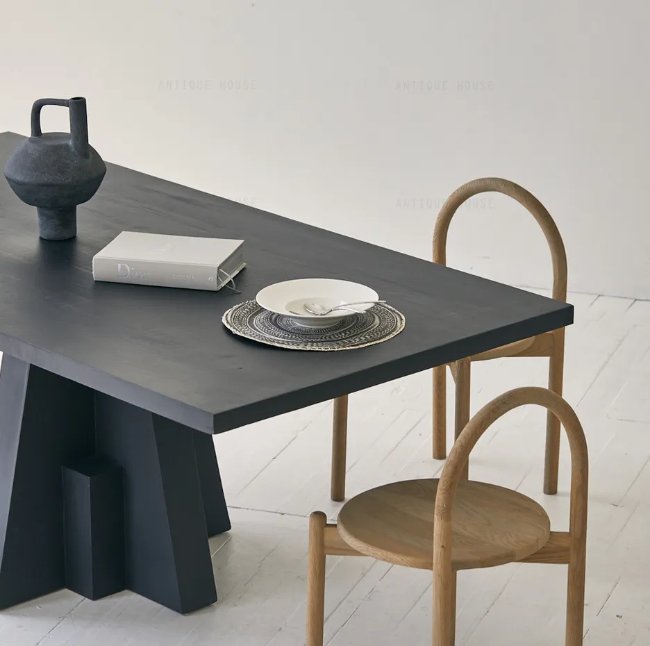 Table à manger Thônes en chêne, vue 3 sur 6