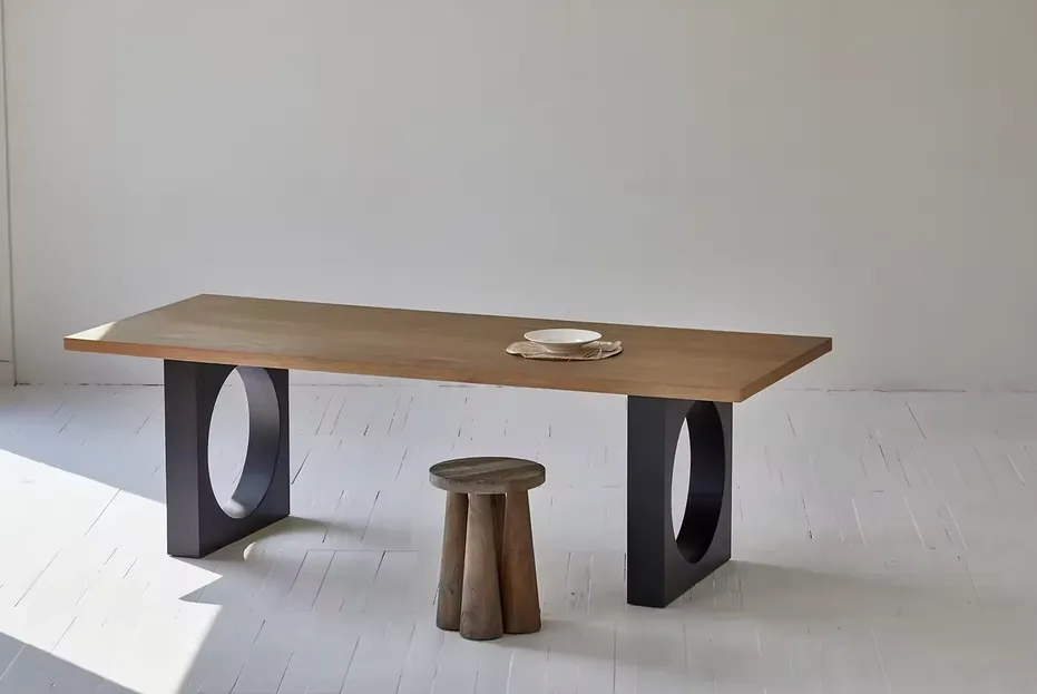 Table basse ronde Biot en chêne, vue 3 sur 4