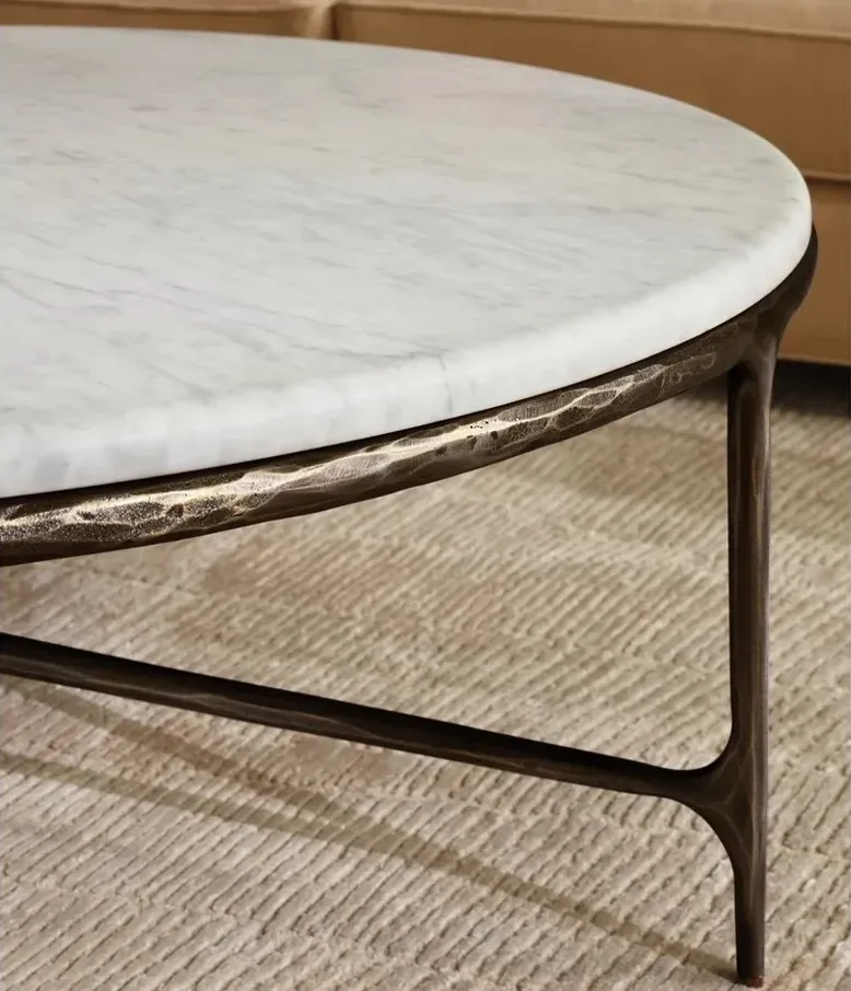 Table basse ronde Massat en marbre, vue 5 sur 6