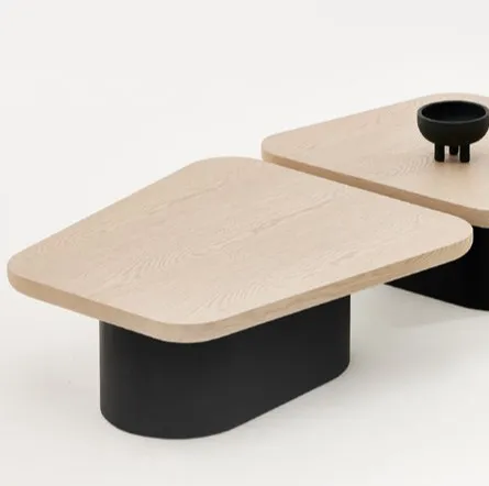 Table basse Trémolat en chêne, vue 2 sur 5