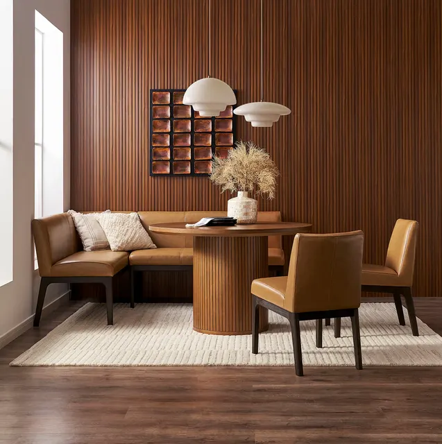 Tabouret Espelette en cuir — chaises