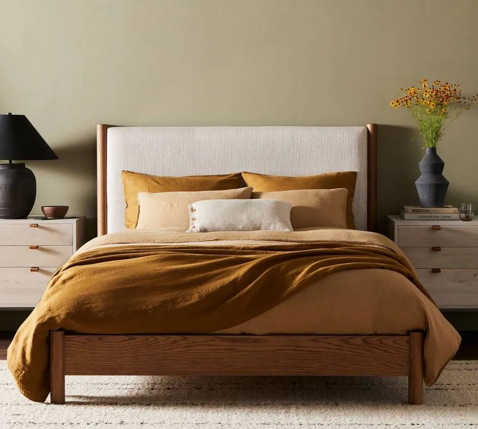 Tête de lit Valensole en tissu et chêne king size, vue 3 sur 4